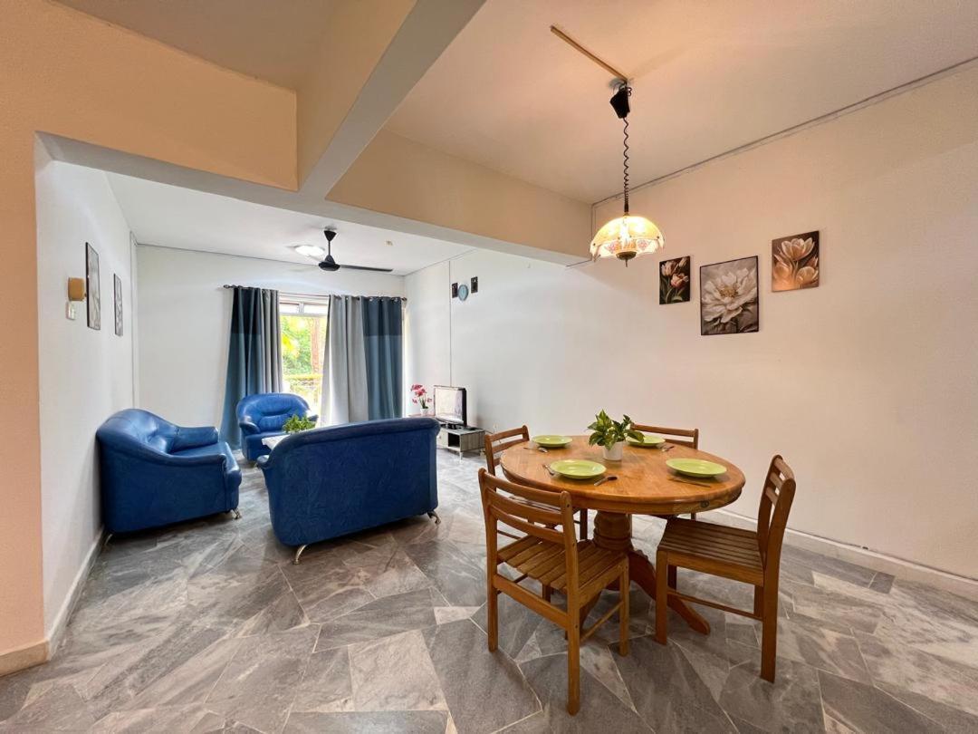 Apartment 2 Bedroom Unit At Ocean View