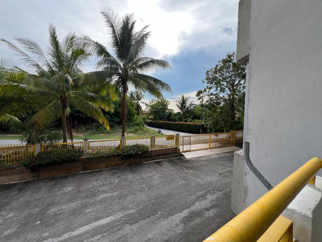 2 Bedroom Unit At Ocean View Apartment *